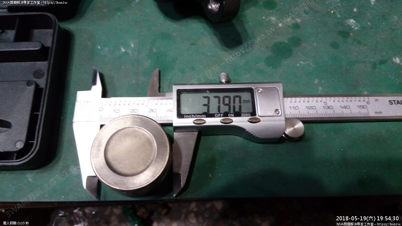 //59-126-75-42.hinet-ip.hinet.net/photo/small.php?w_size=1280&compassion=95&file_name=users/shadow/1526877804.jpg&rotate=180