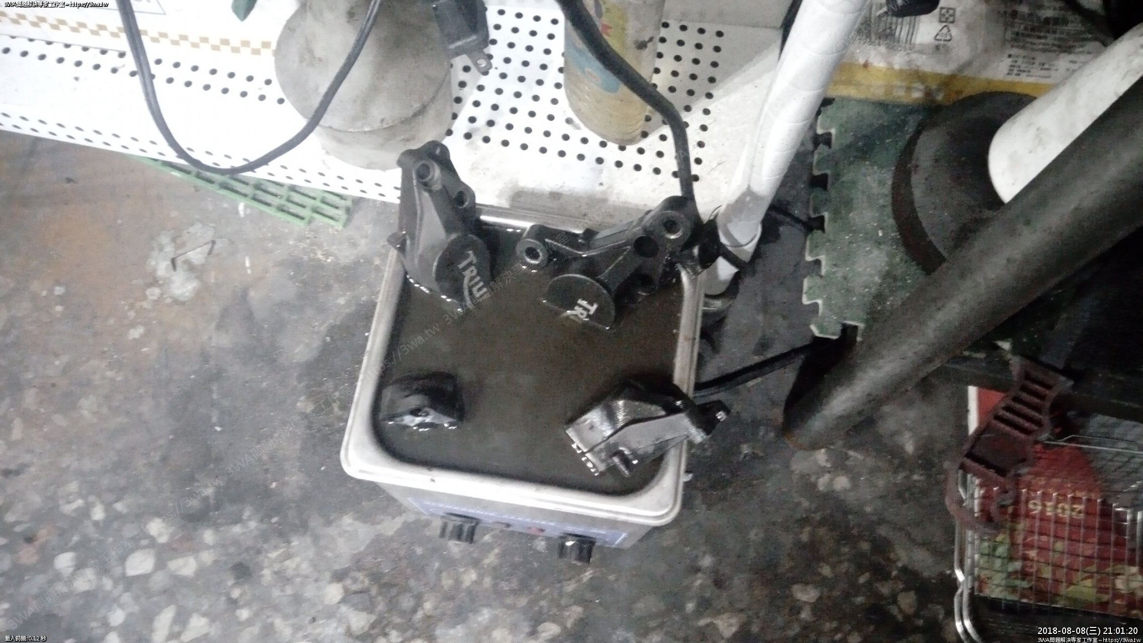 //59-126-75-42.hinet-ip.hinet.net/photo/small.php?w_size=1280&compassion=95&file_name=users/shadow/1533772333.jpg&rotate=90