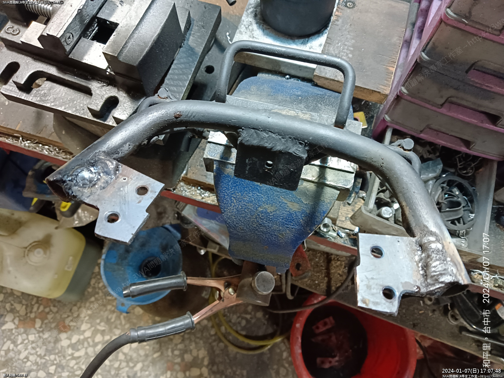 //59-126-75-42.hinet-ip.hinet.net/photo/small.php?w_size=1280&compassion=95&file_name=users/shadow/1704620799.jpg&rotate=90